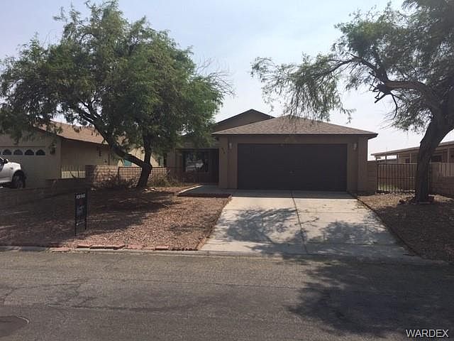 1st image of 814 Terrace Dr