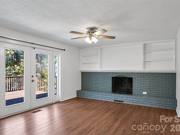 3rd image of 22 E Shore Dr