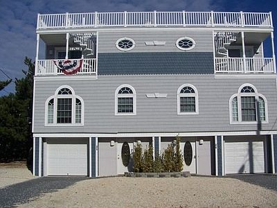3rd image of 27 W Jacqueline Ave