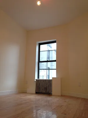 Rented by Rolling Stone Realty LLC | media 26