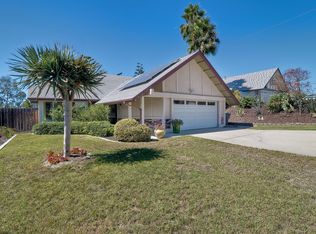 962 Chablis Ln, Vista, CA 92083