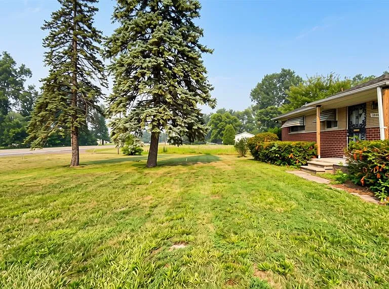 38803 Ecorse Rd — Photo 5