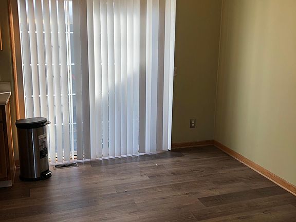 Eat in Kitchen/Dining Area