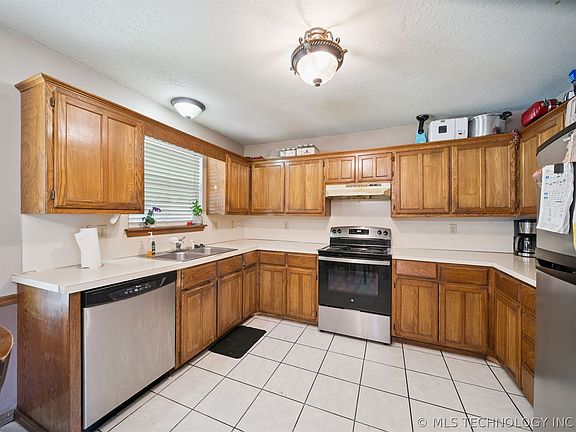 5th image of 6622 S 78th East Ave