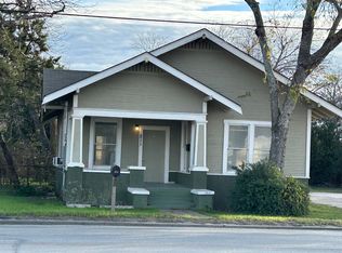 211 E Kingsbury St, Seguin, TX 78155