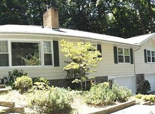 9800 Evergreen Dr, Bridgman, MI 49106