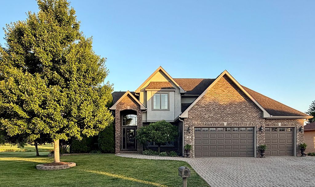 424 Linden Ln - Property Image