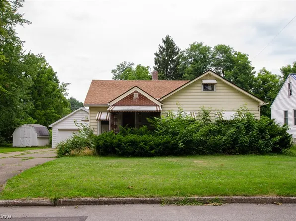 411 Eastlawn St, Geneva, OH 44041