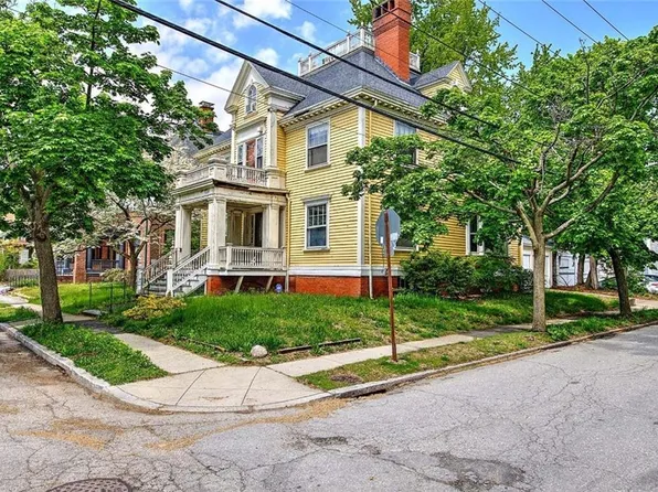 71 Princeton Ave, Providence, RI 02907