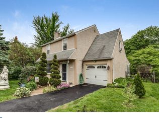 415 Earlington Rd, Havertown, PA 19083