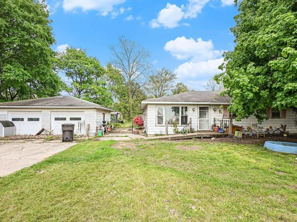 1071 Middleton Run Rd, Elkhart, IN 46516