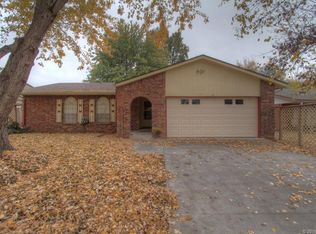 1213 W Nashville St, Broken Arrow, OK 74012