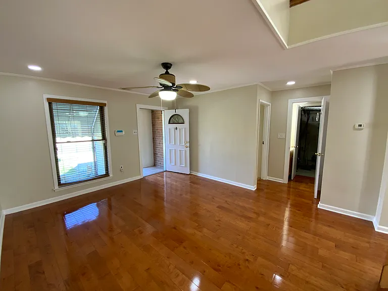 8422 Madison Pl — Photo 11