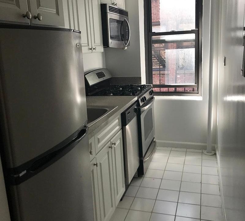 2nd image of 124 E 24th St APT 5B