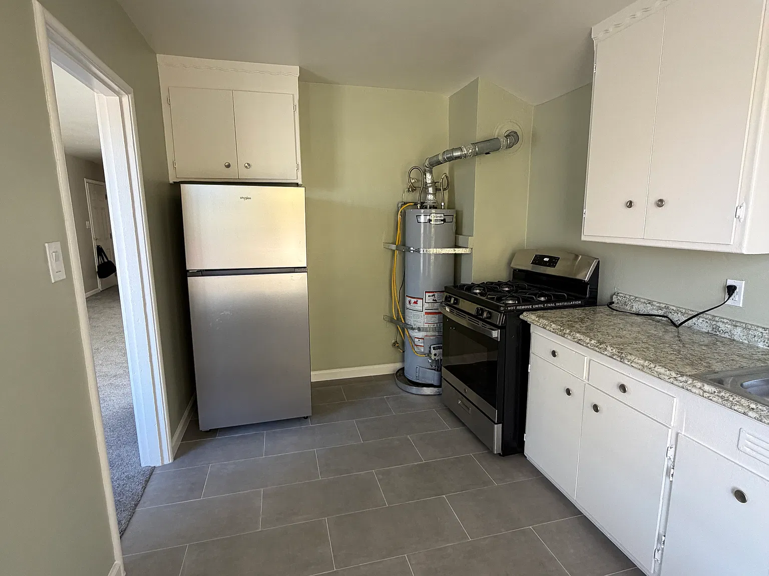 2 bed, 700 sqft, $2,395 — Photo 4