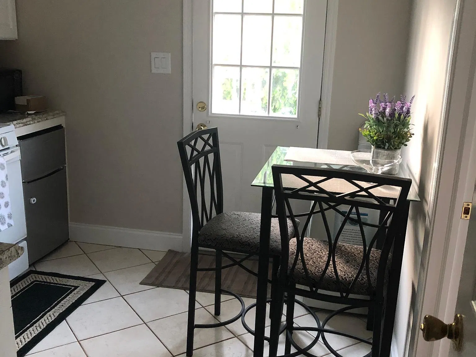 1 bed, $1,100 — Photo 1
