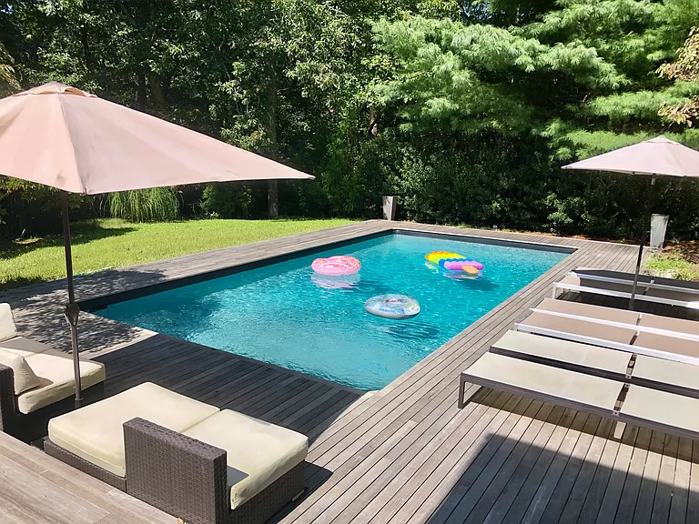 1 Longwoods Ln — Photo 2