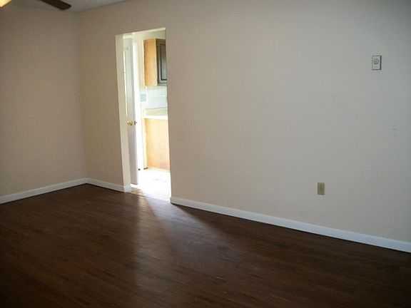 3rd image of 256 Burley Way