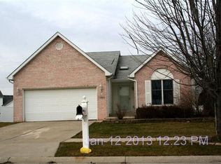 411 Edith Ct, Crown Point, IN 46307