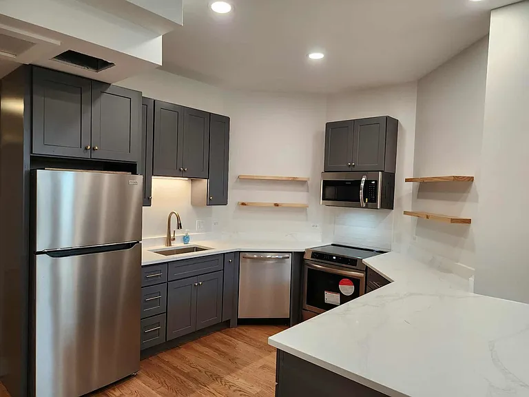 6321 S Eberhart Ave #1 — Photo 9