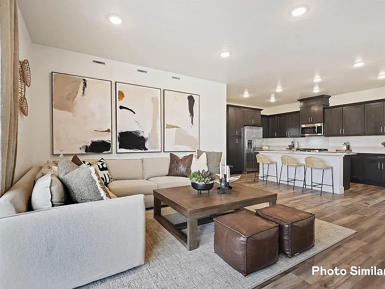 1785 N Big Star Ave — Photo 2