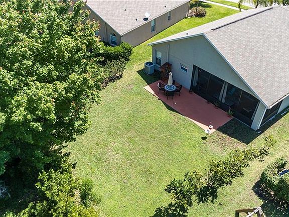3rd image of 3151 Dunstable Dr