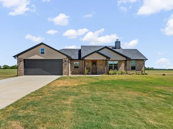 121 Sleep Easy Rd, Kilgore, TX 75662