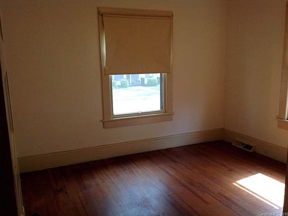 3rd image of 129 Park St