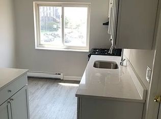 329 Hawthorne Cir #5, Mount Prospect, IL 60056