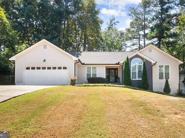 215 Pine Branch Dr, Stockbridge, GA 30281