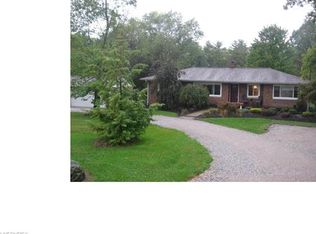 2040 Lakeview Dr, Akron, OH 44333