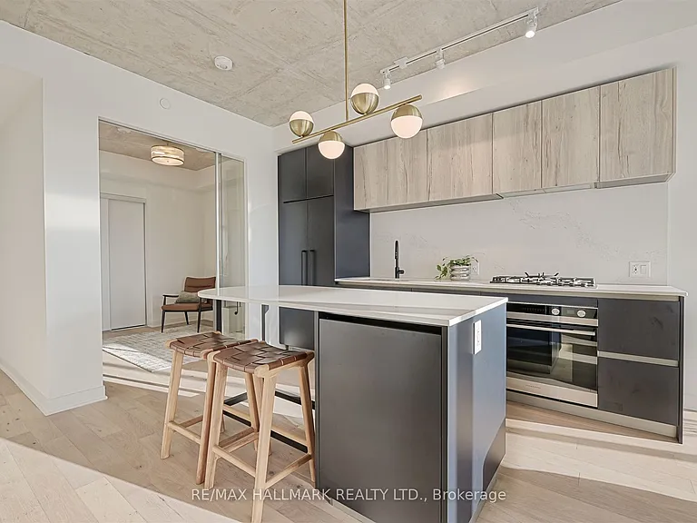 2625 Dundas St W #601 — Photo 8