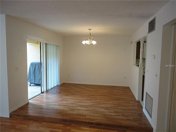 4th image of 2207 McMahon Ct #1047