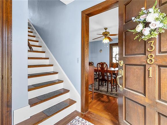 3rd image of 381 Auburn St