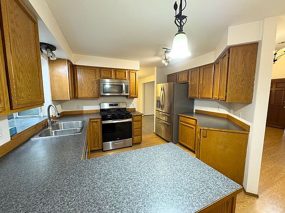5th image of 2SANDHU-5401 Highland Dr SE