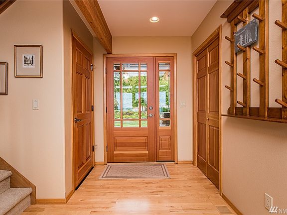 3rd image of 185 Mount Pleasant Heights Ln