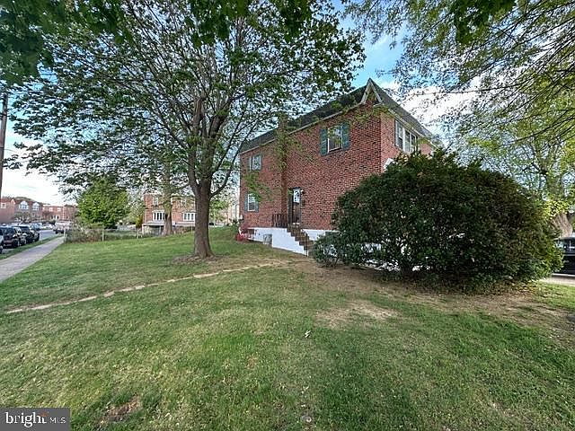 2nd image of 1401 Southampton Rd