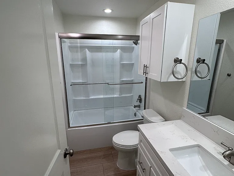 16781 Green Ln #B — Photo 11