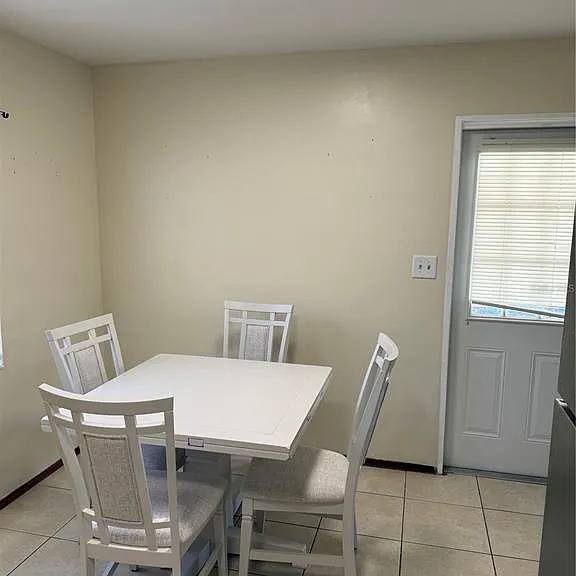 1247 Lakeview Dr — Photo 8