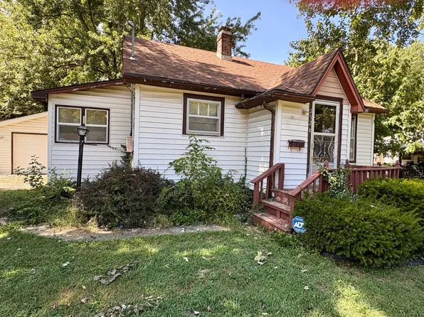 252 Austin Ave, Flora, IL 62839