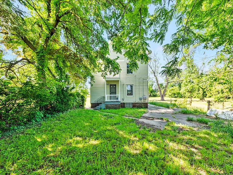 13617 Glenside Rd — Photo 18