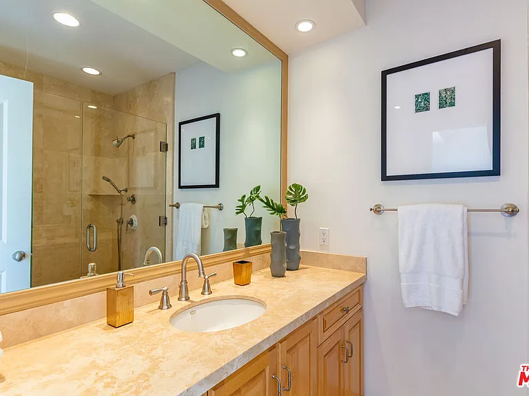 24314 Malibu Rd — Photo 35