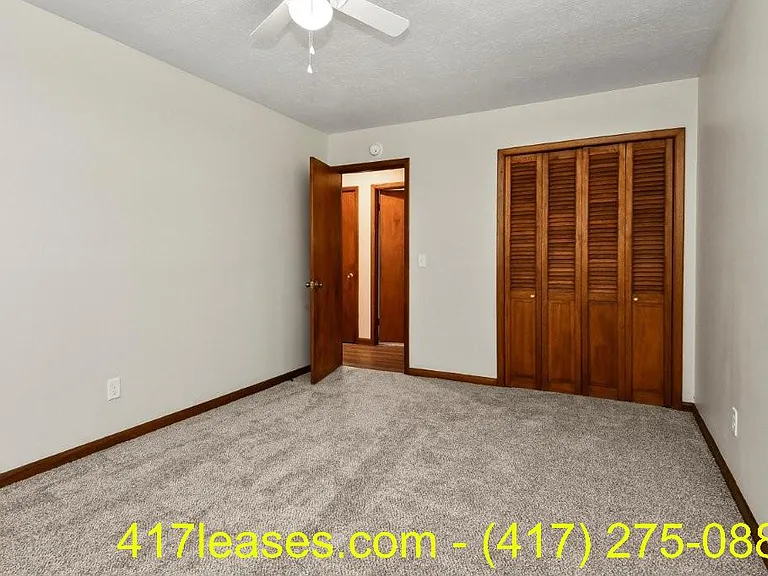 203 S White Oak Ave — Photo 25