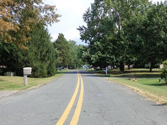 2nd image of 5515 Mallard Ln