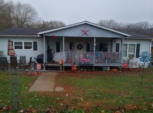 11 Oak St, Louisa, KY 41230