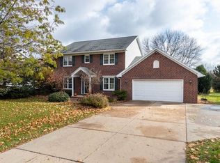 735 Hickory Valley Ct, De Pere, WI 54115