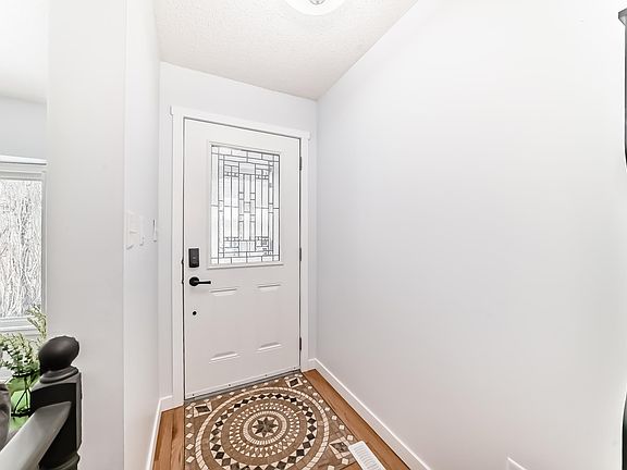 4th image of 17819 91a St NW
