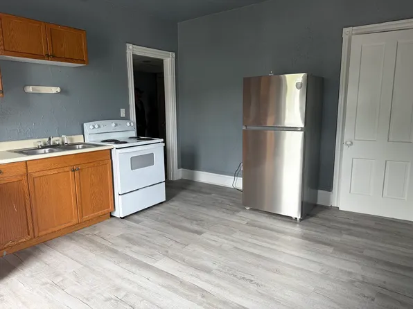 120 E 1st Ave, Derry, PA