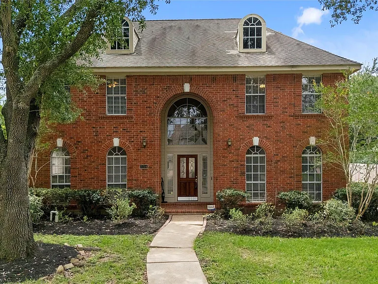 3214 Richland Dr — Photo 1