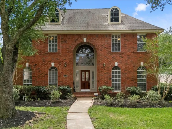 3214 Richland Dr, Sugar Land, TX 77478